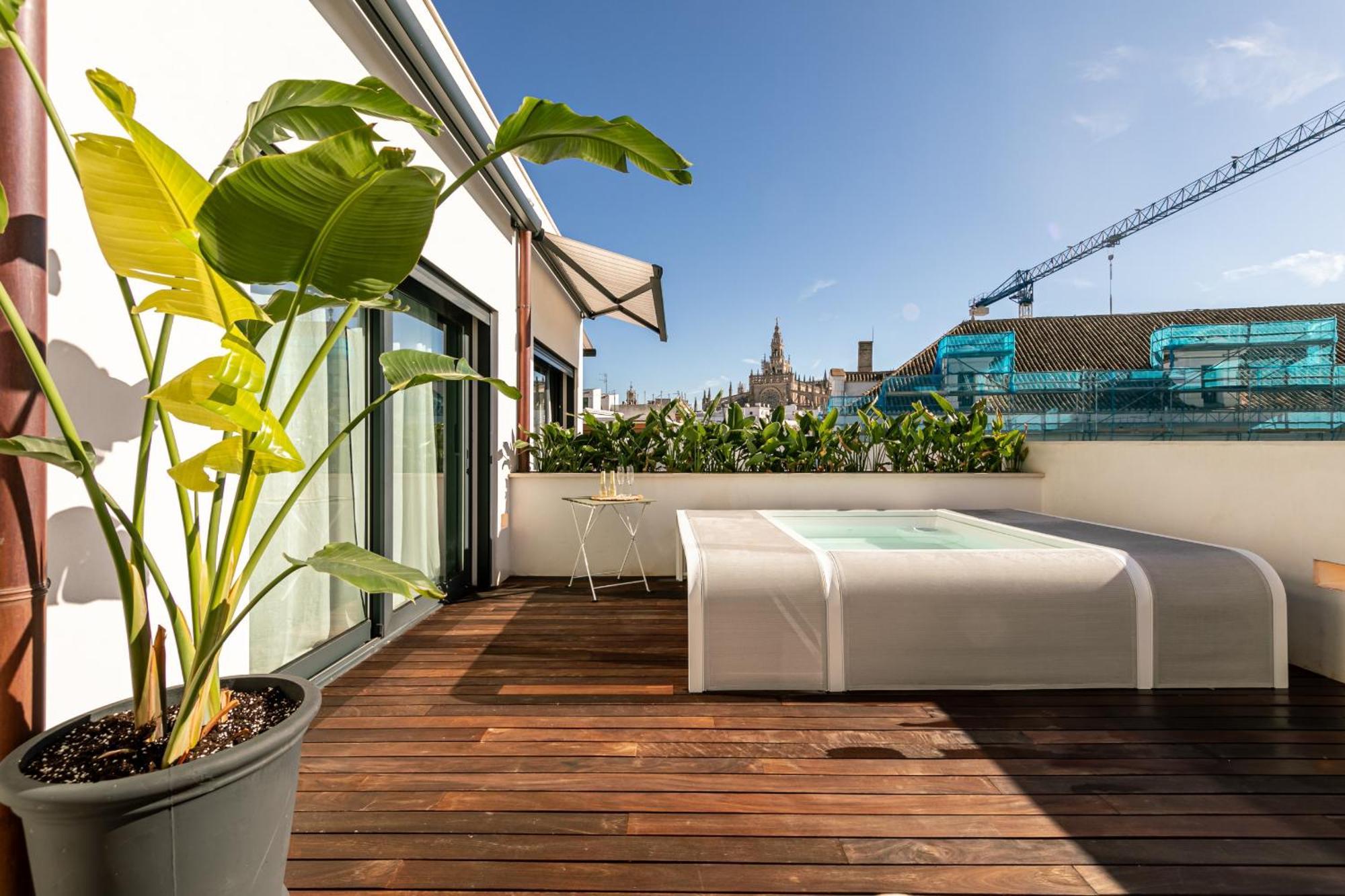 Green-Apartments Reales Atarazanas Suites Seville Exterior photo