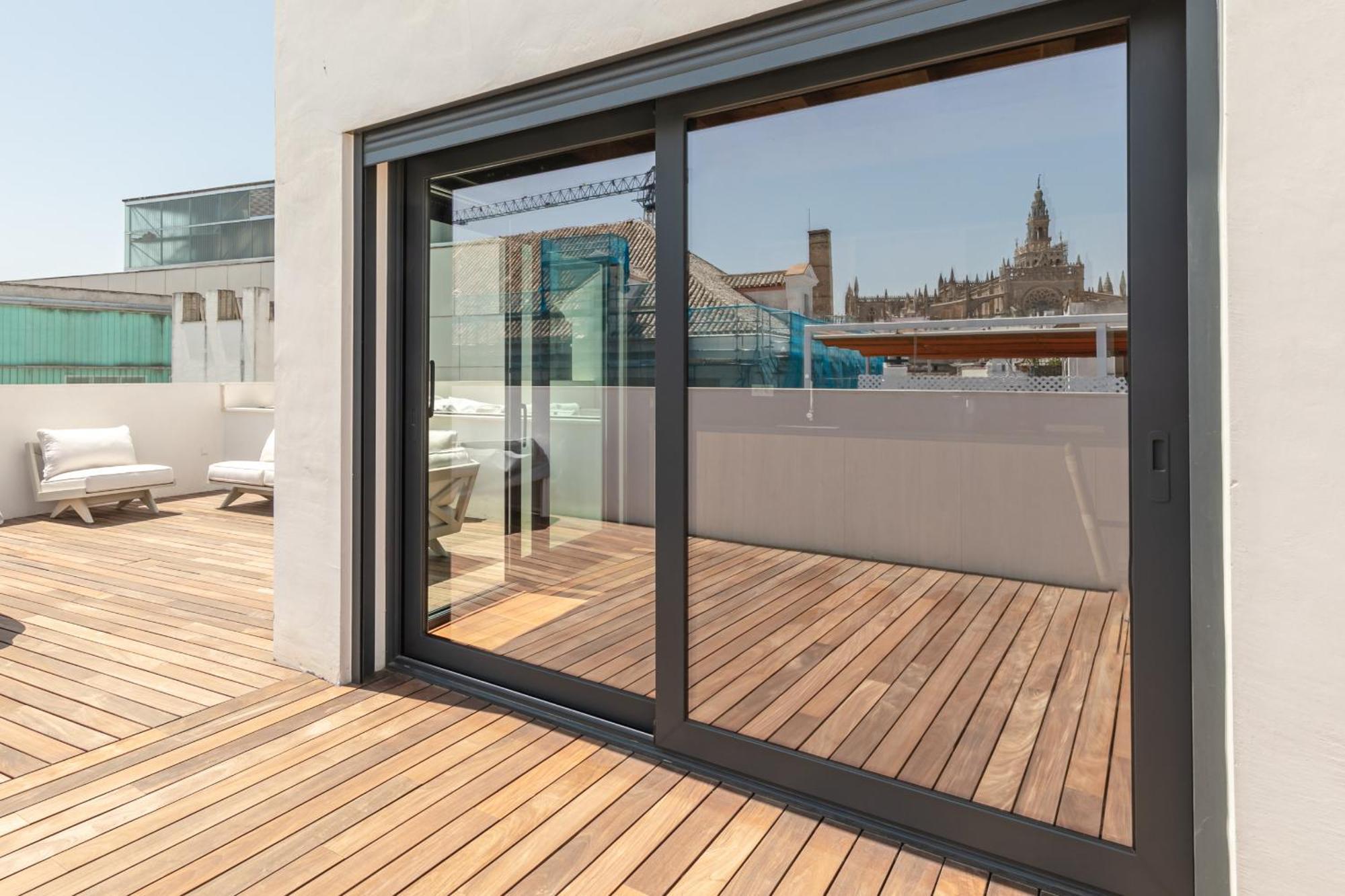 Green-Apartments Reales Atarazanas Suites Seville Exterior photo